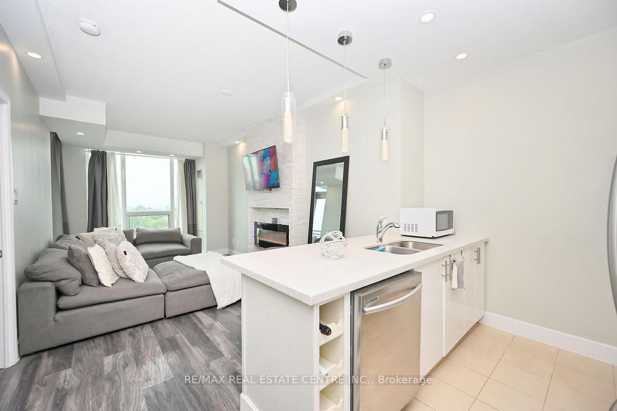 3525 Kariya Dr, #712