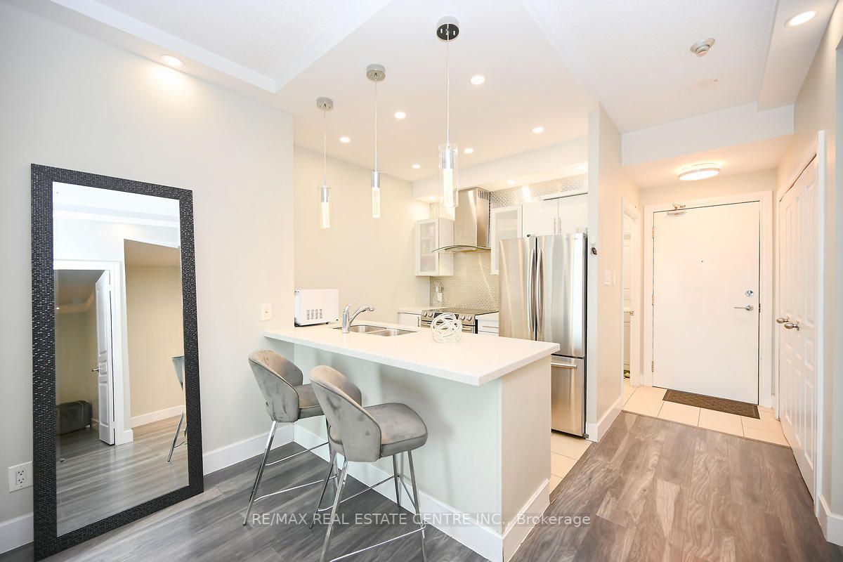 3525 Kariya Dr, #712