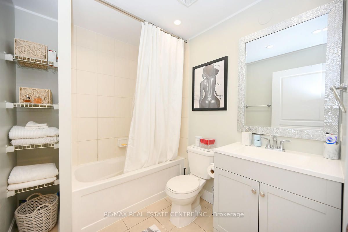 3525 Kariya Dr, #712