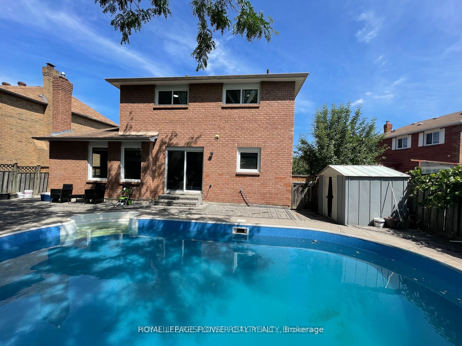 34 Bristol Ave S