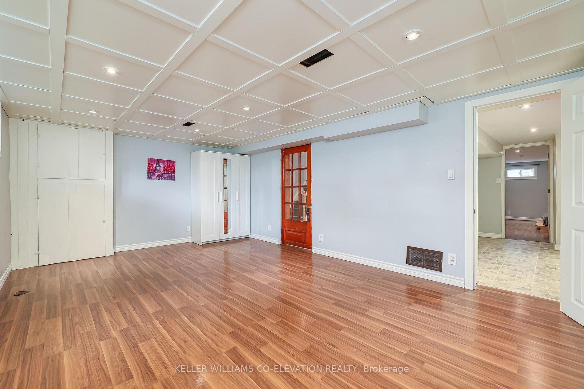 18 Littlewood Cres