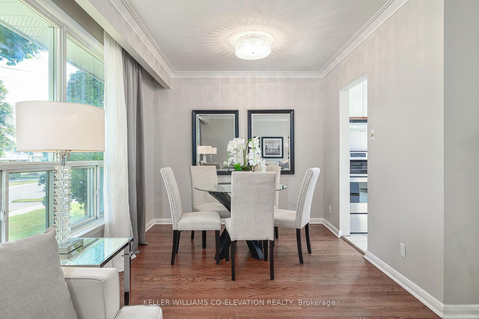 18 Littlewood Cres