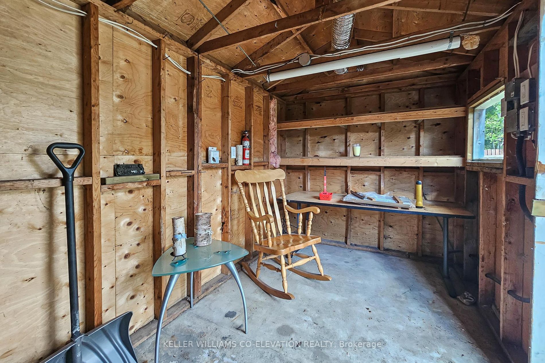 18 Littlewood Cres