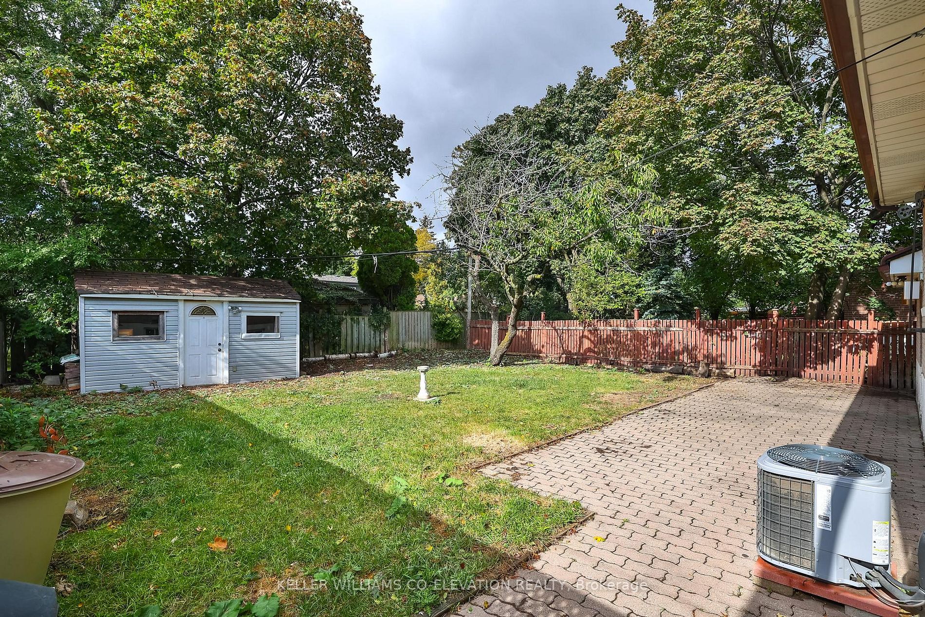 18 Littlewood Cres