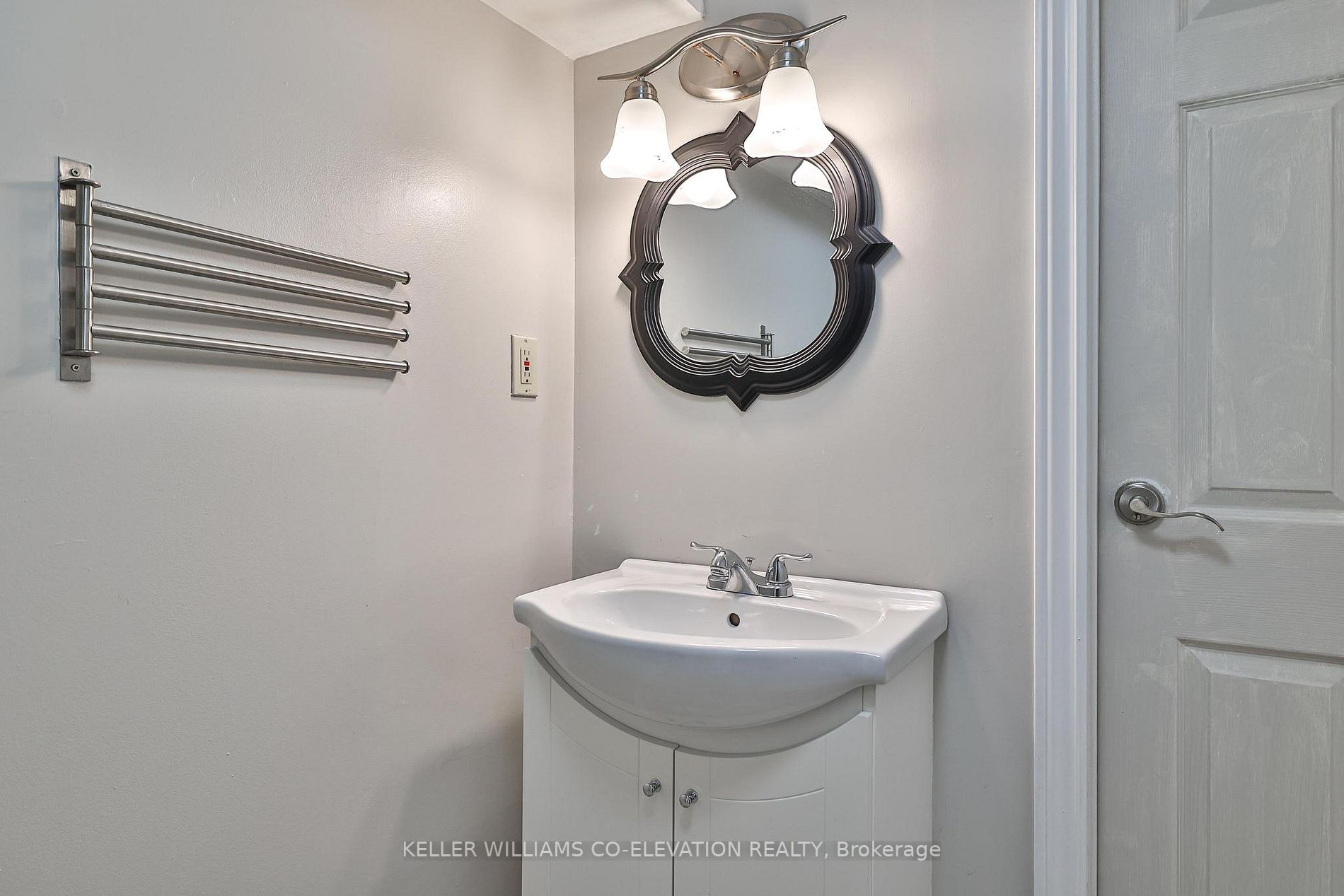 18 Littlewood Cres