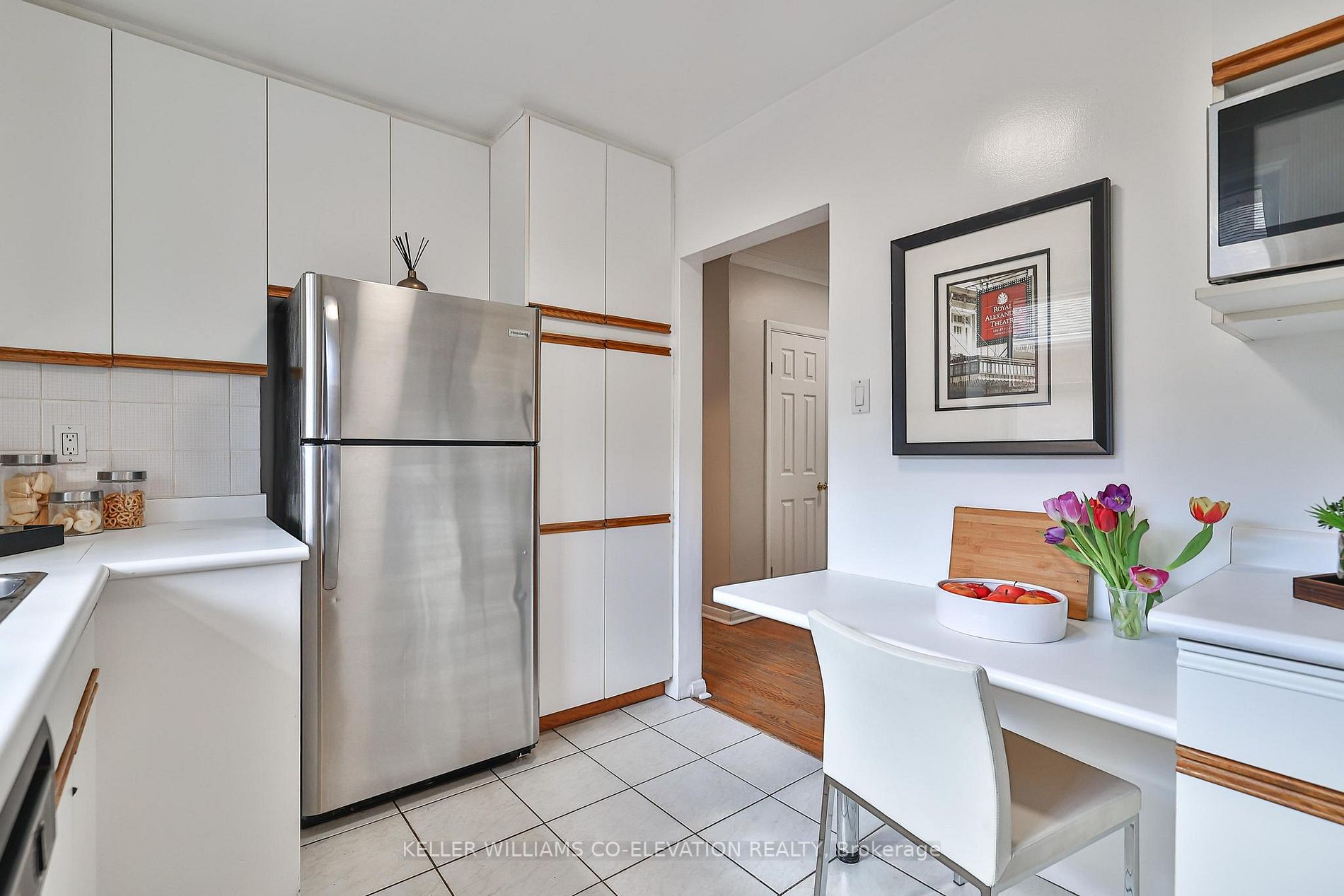 18 Littlewood Cres
