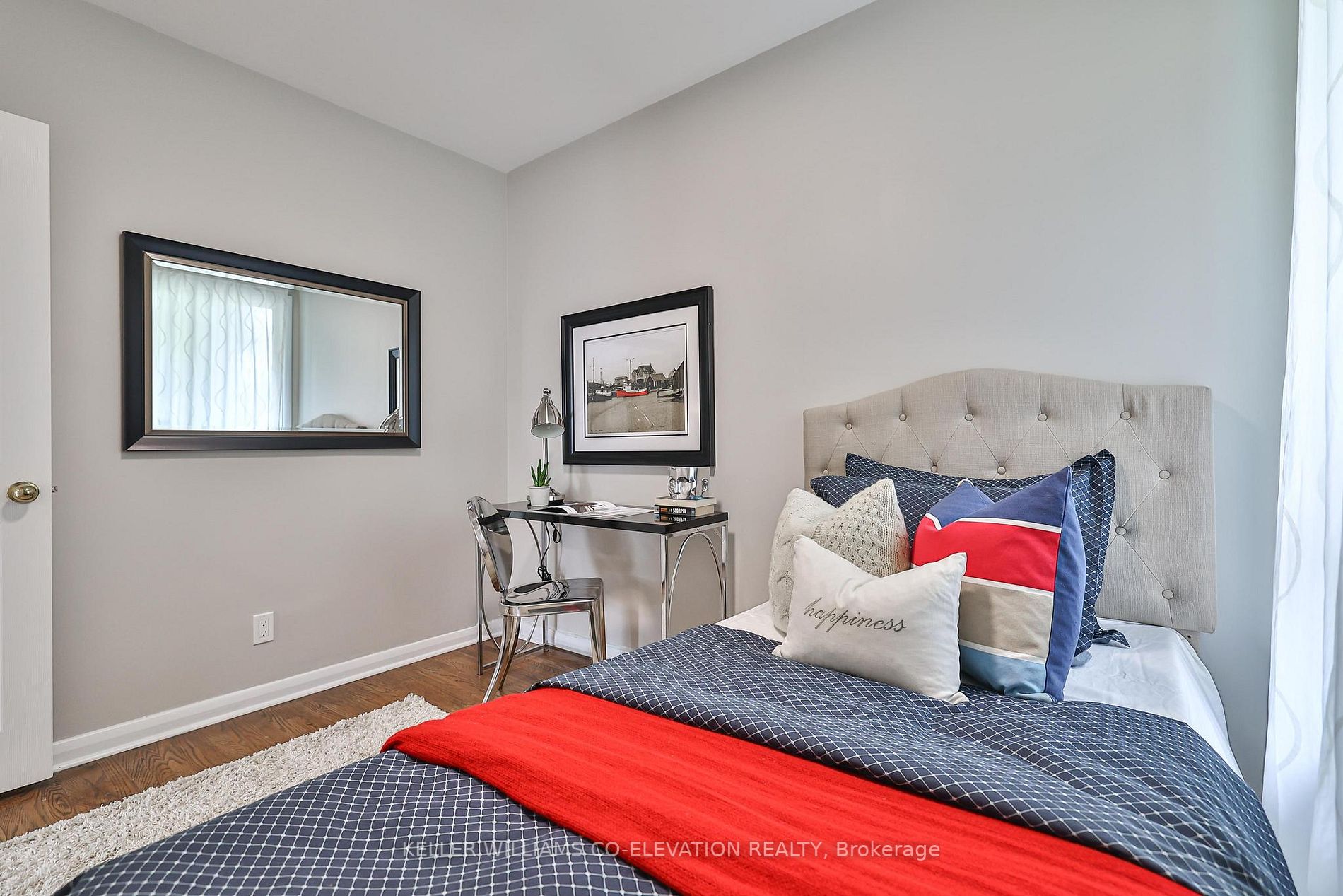 18 Littlewood Cres