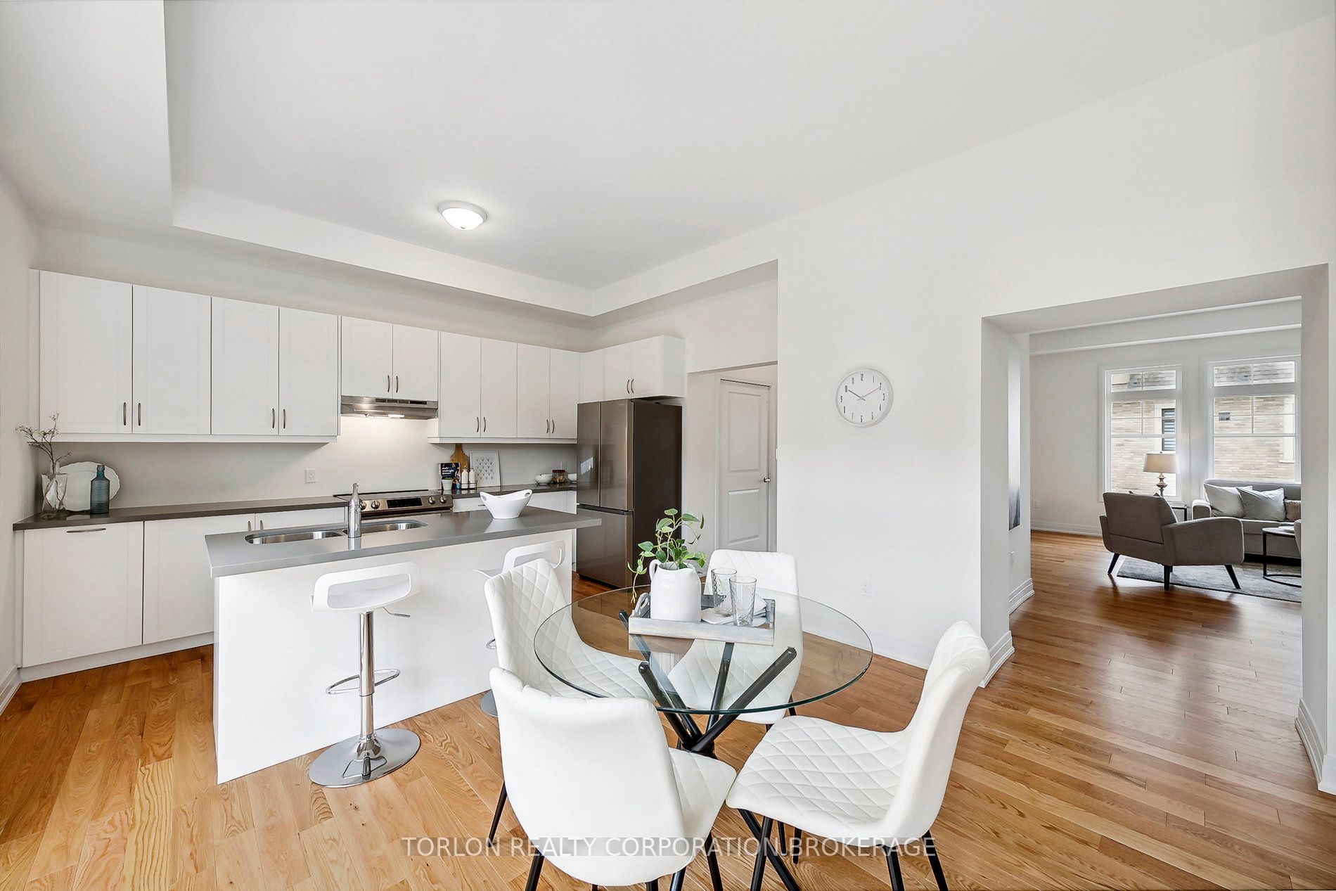 2159 Royal Gala Circ