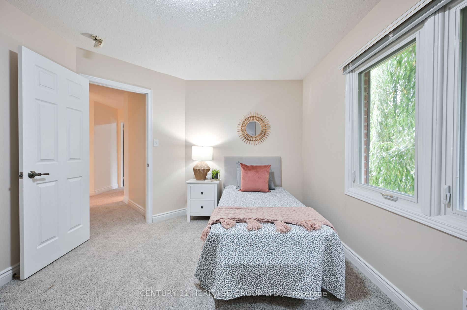 18 Egan Cres