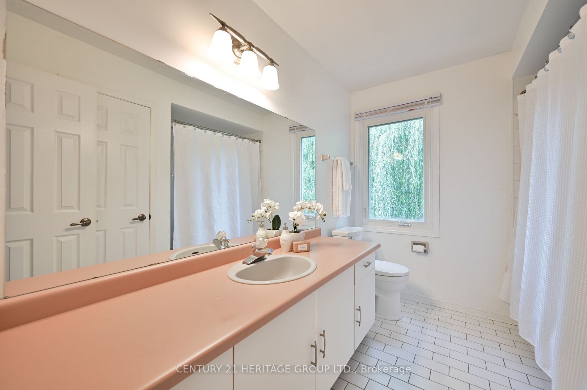 18 Egan Cres