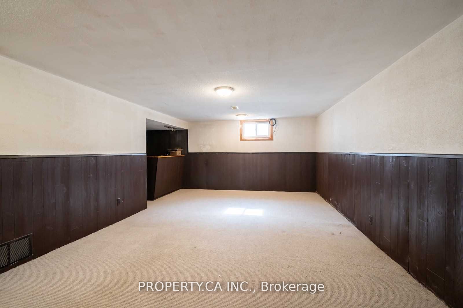 1079 Deta Rd
