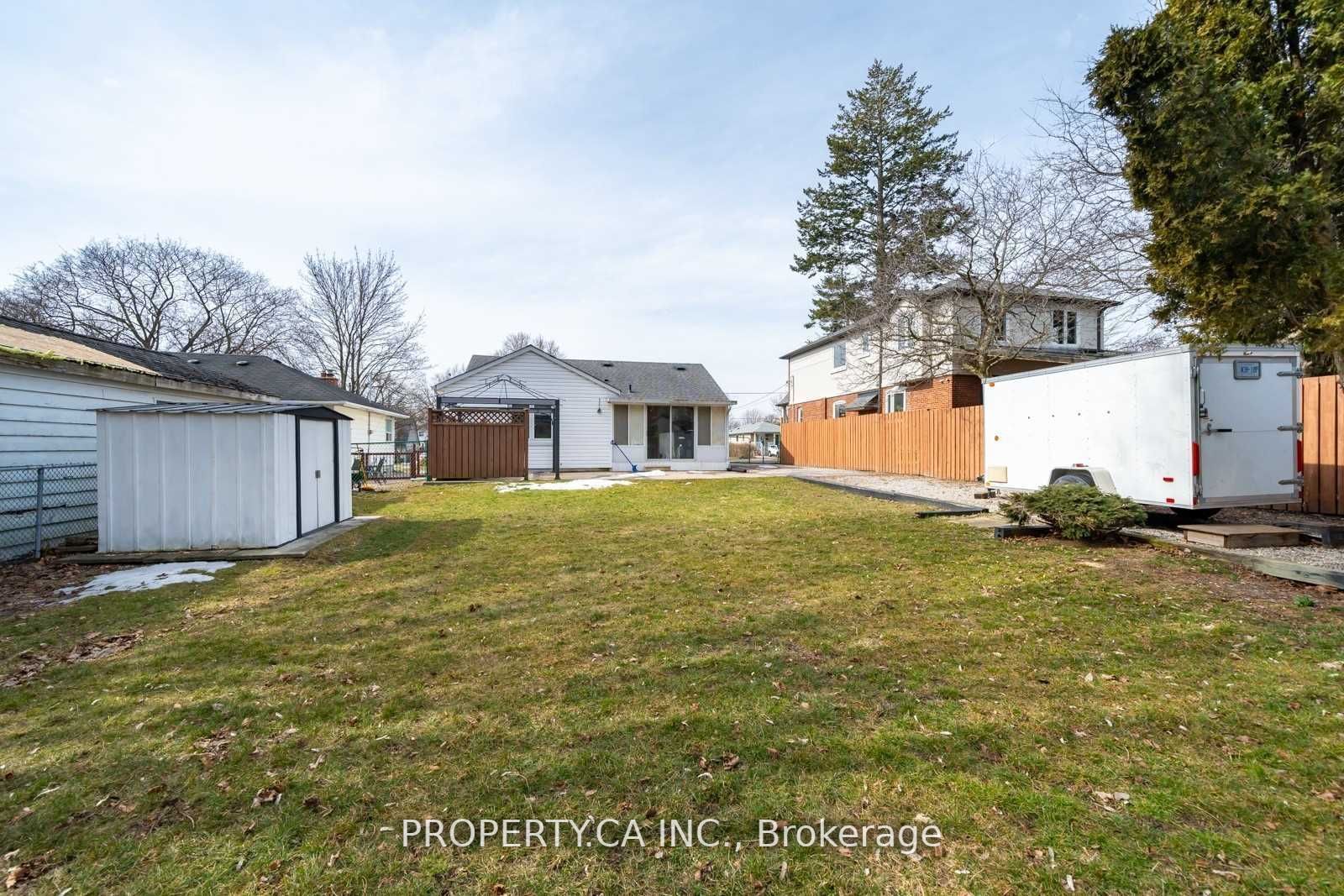1079 Deta Rd