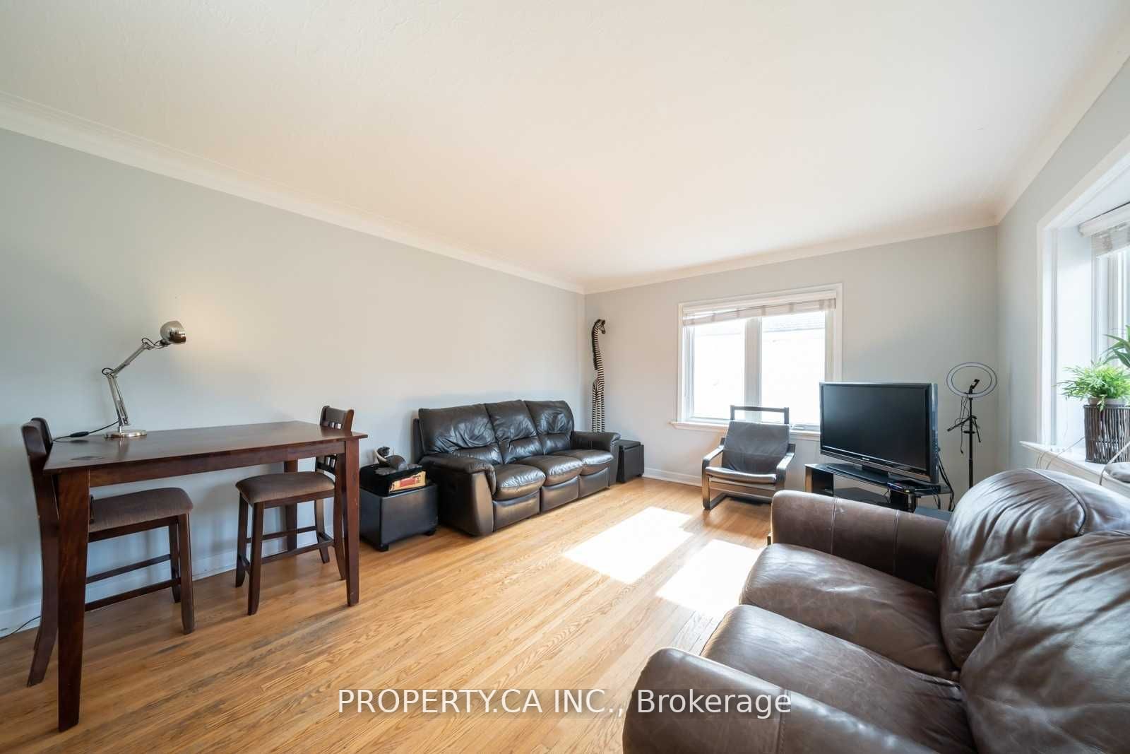 1079 Deta Rd