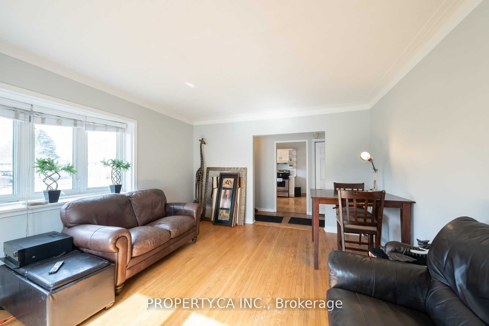 1079 Deta Rd