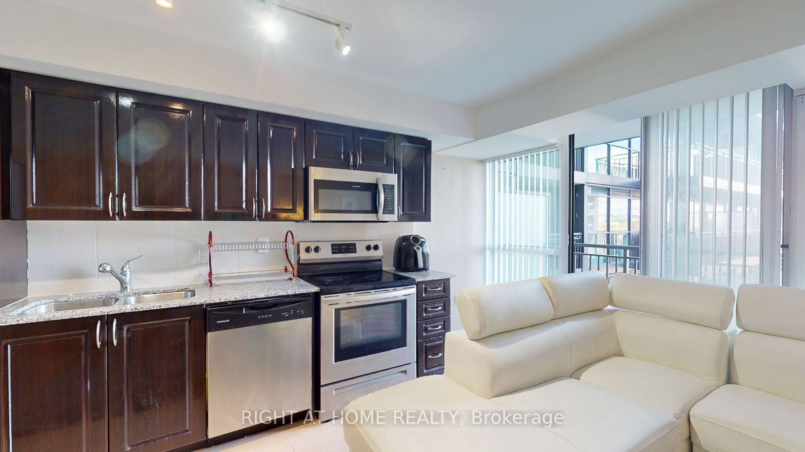 3091 Dufferin St, ##515