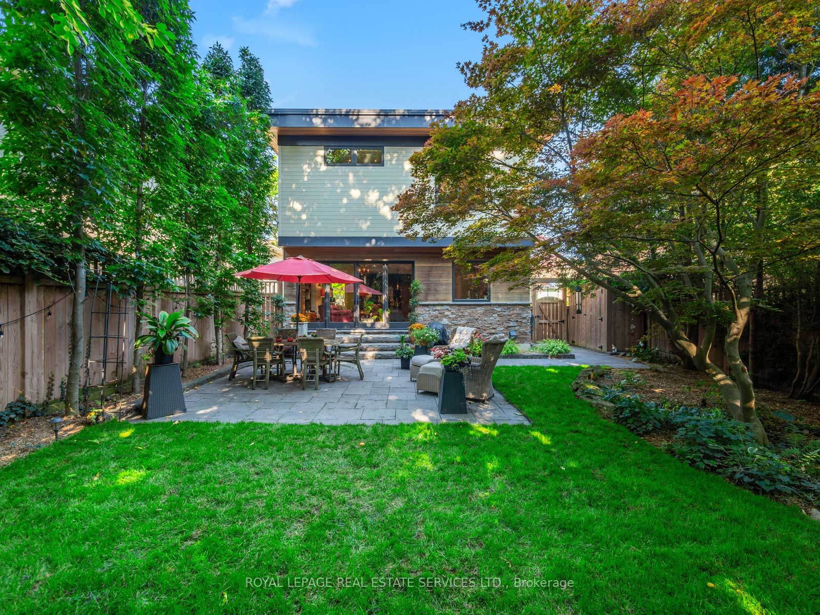 304 Robinson Street