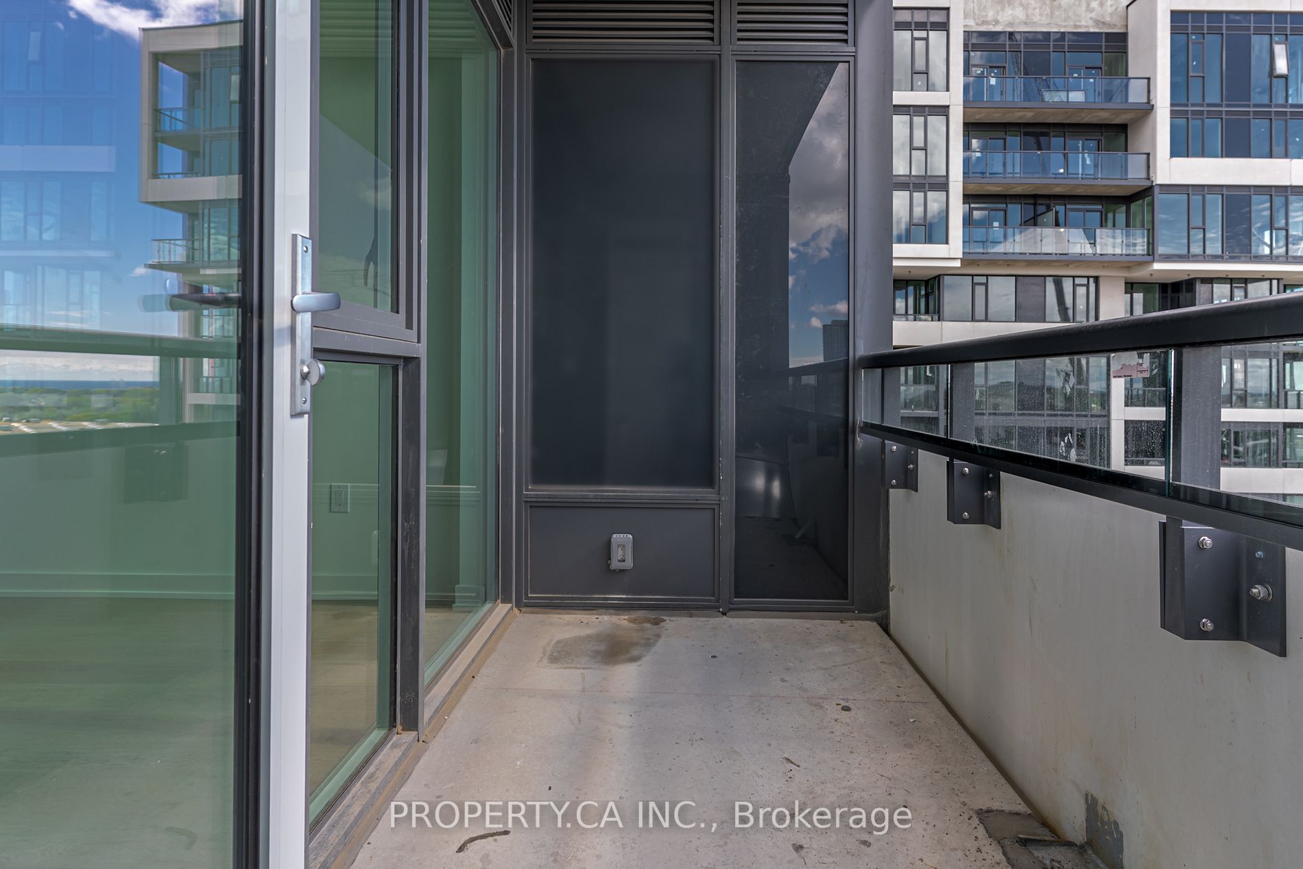 859 The Queensway, #713