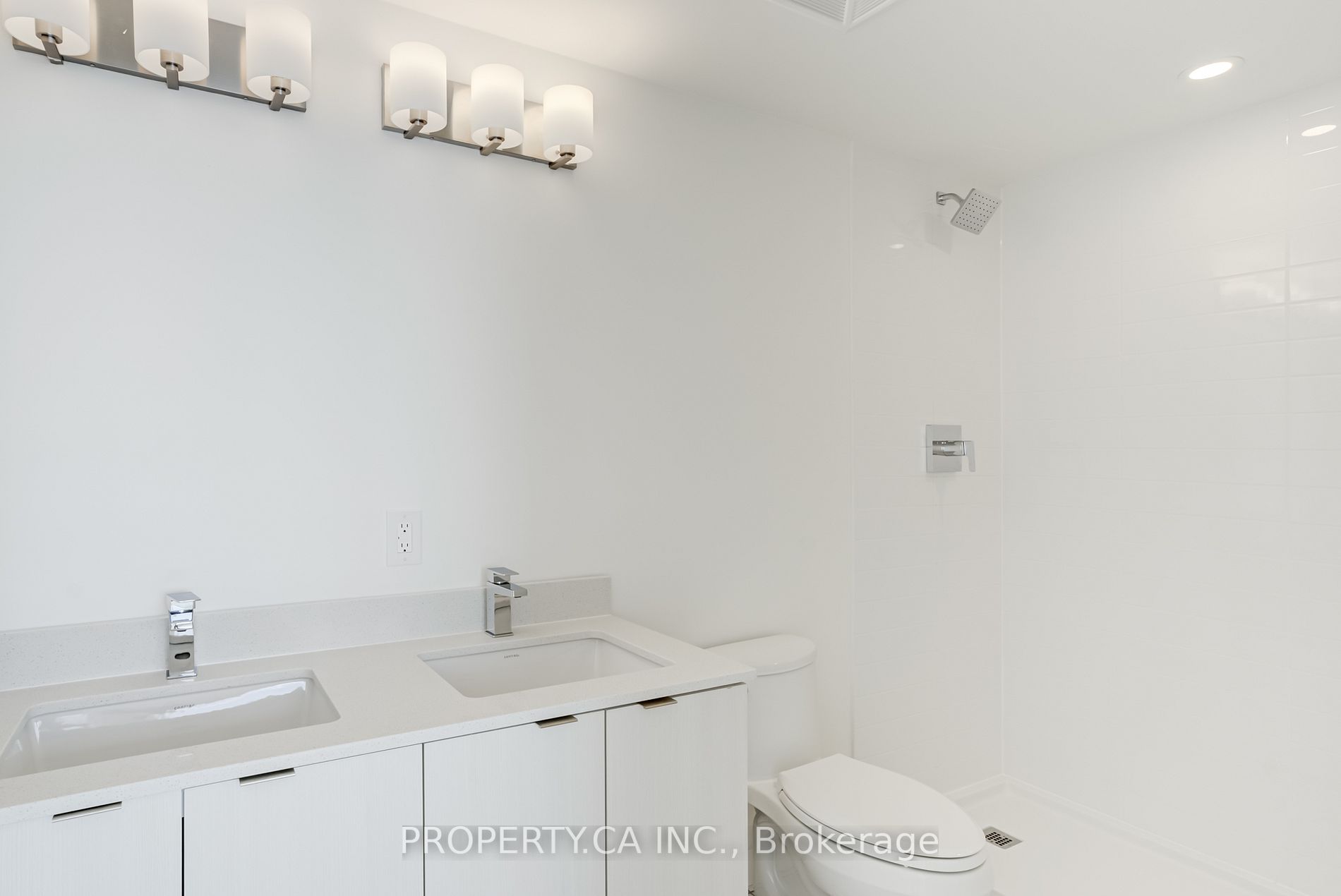 859 The Queensway, #713