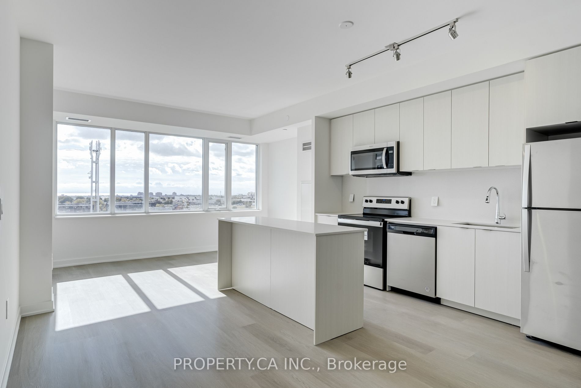 859 The Queensway, #713