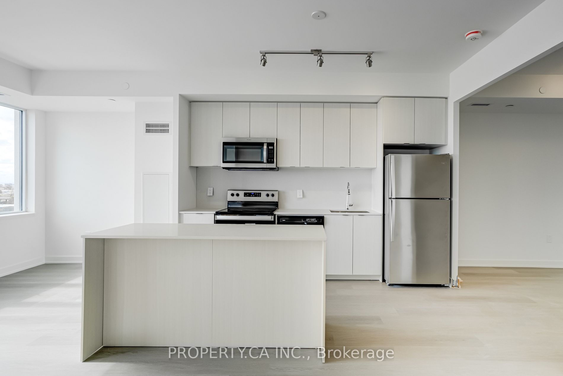 859 The Queensway, #713
