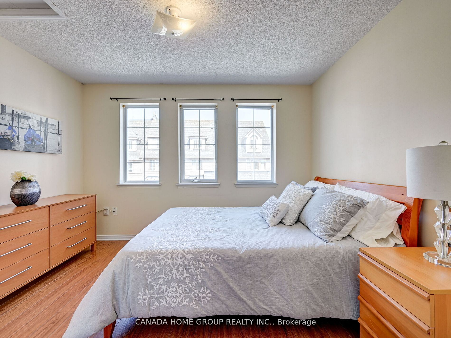 75 Strathaven Dr, #17