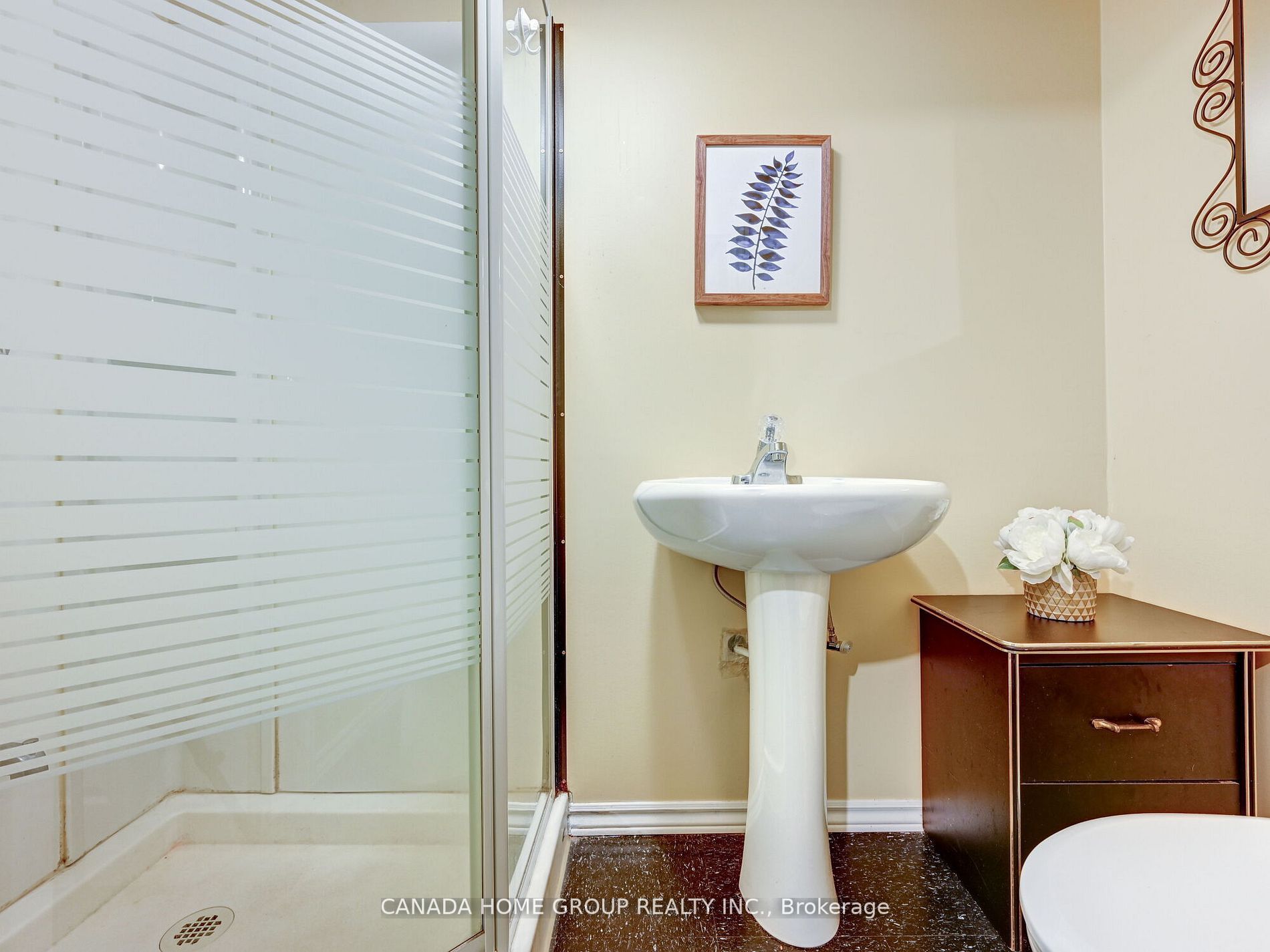 75 Strathaven Dr, #17