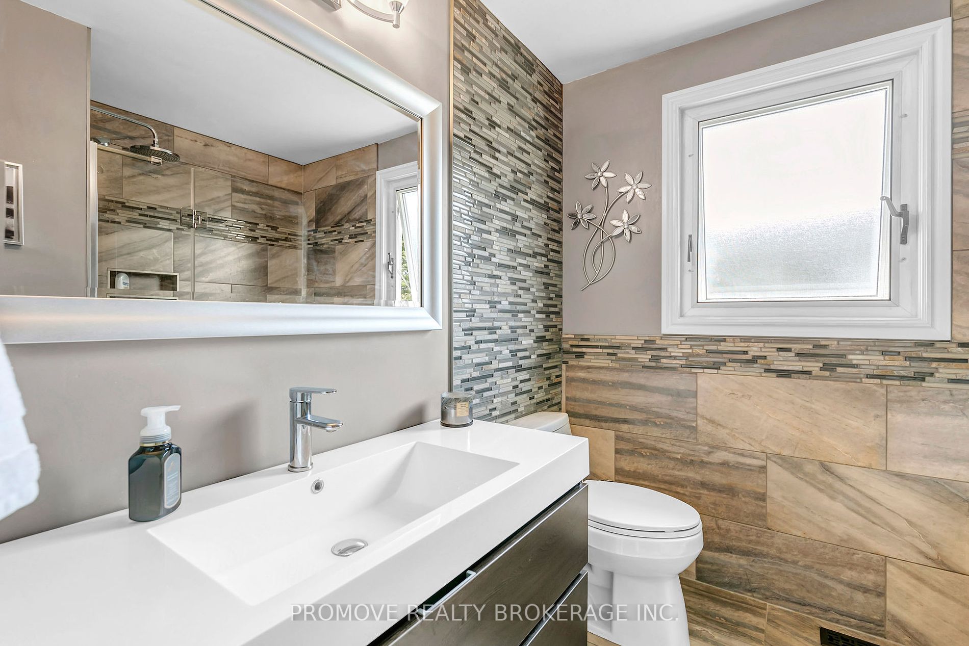 68 Irwin Cres