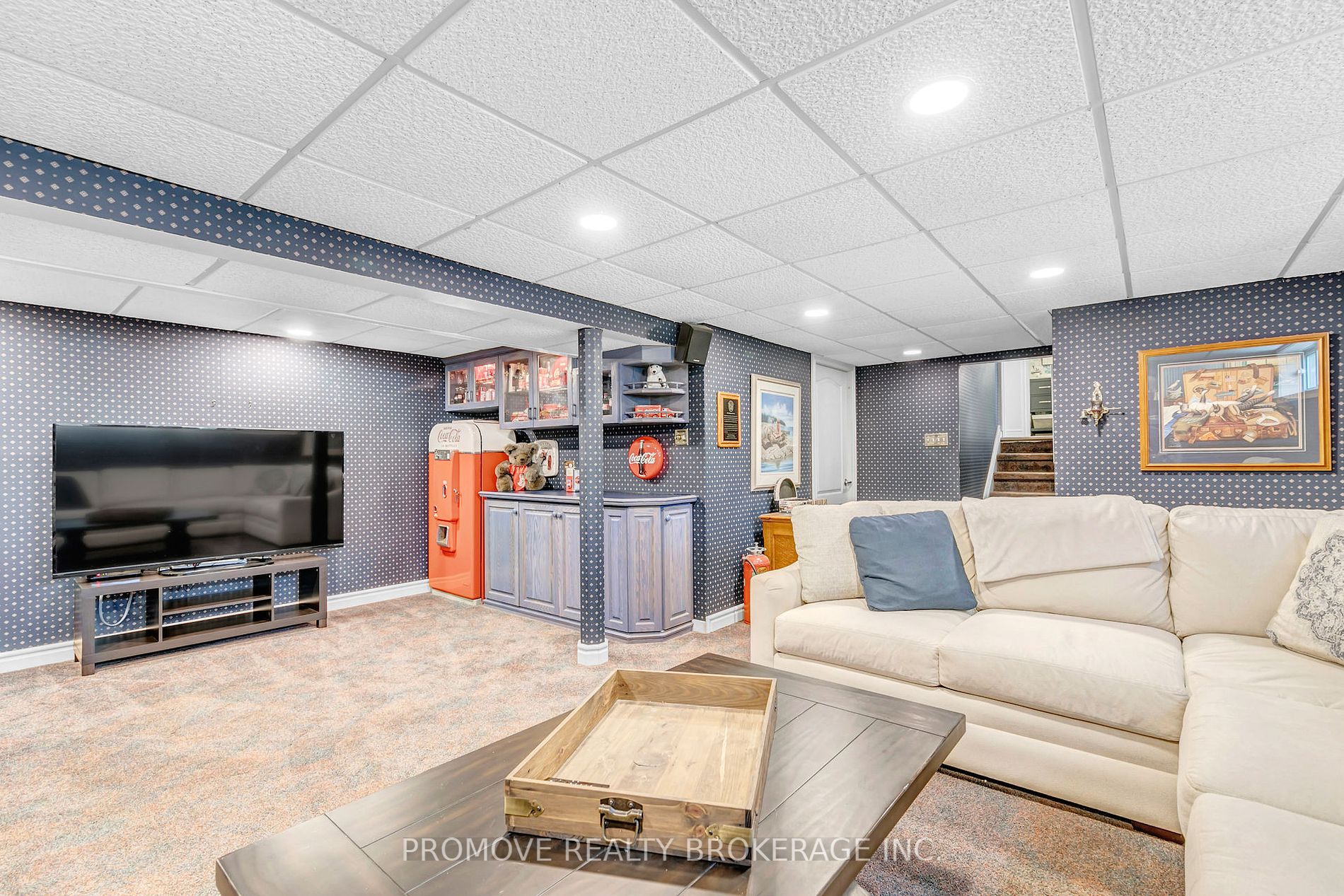 68 Irwin Cres