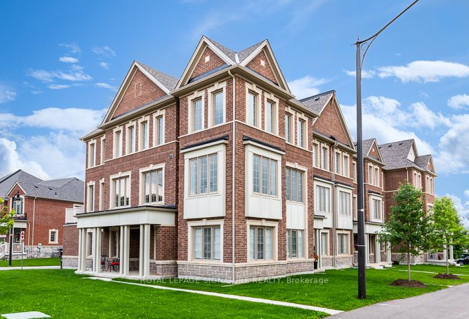90 Lady Evelyn Cres