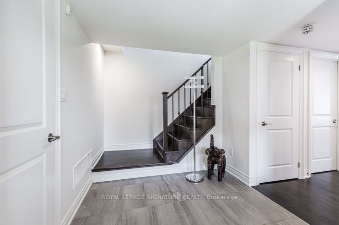 90 Lady Evelyn Cres