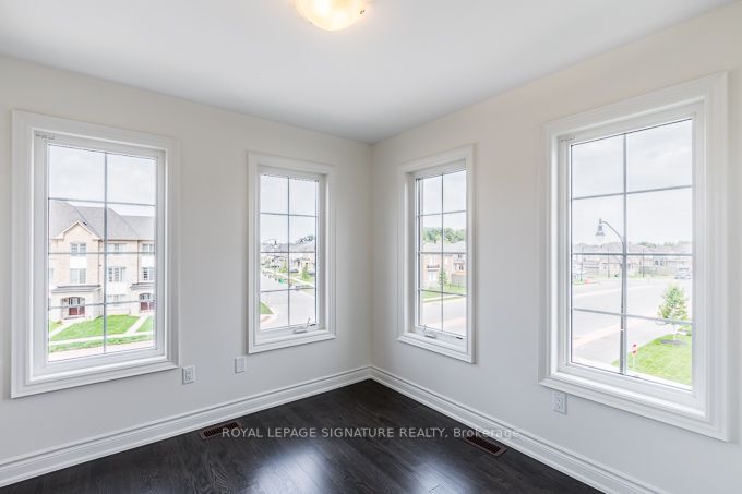 90 Lady Evelyn Cres