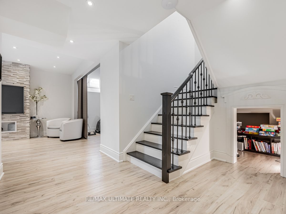 2112 Lillykin St