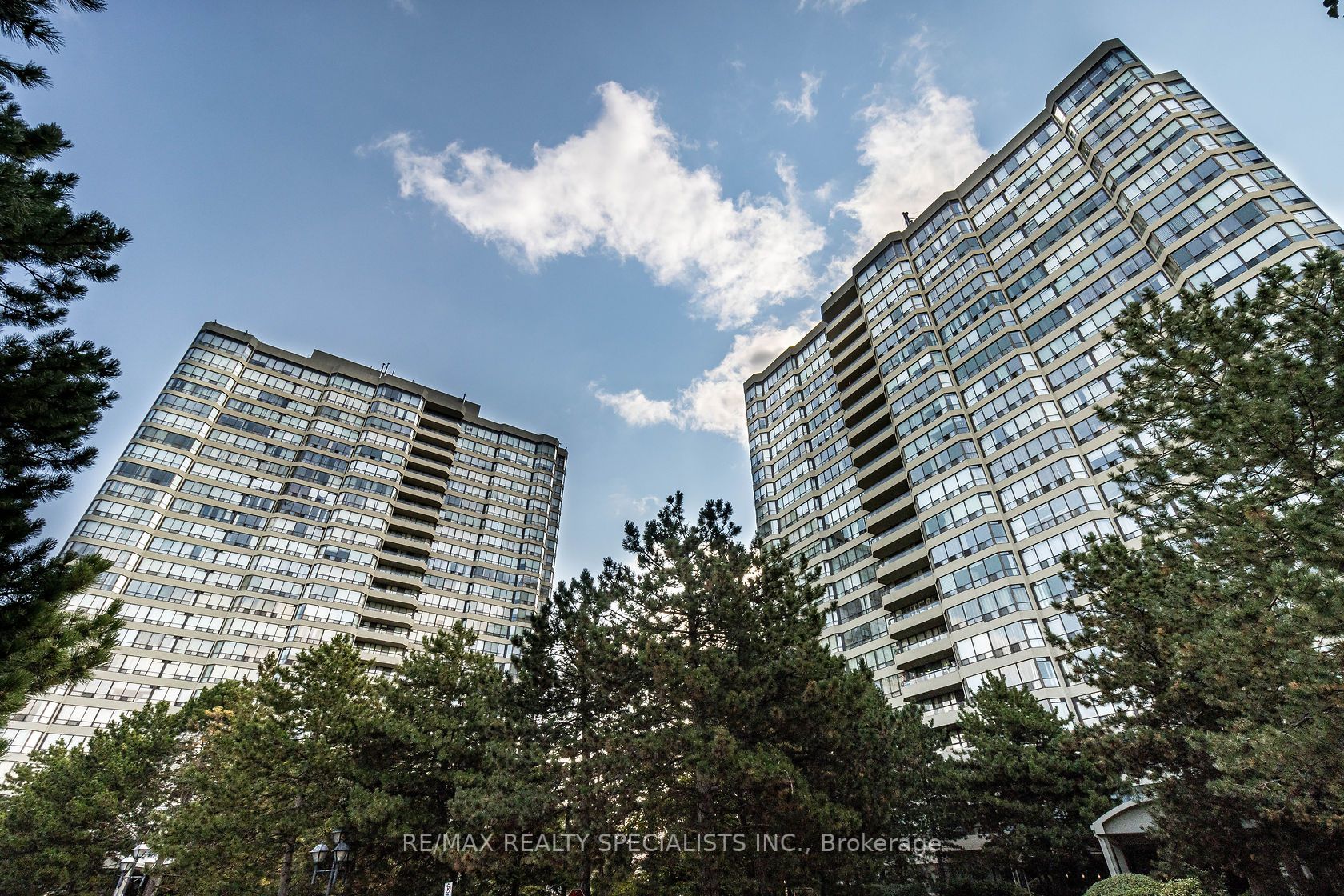 24 Hanover Road, #2204