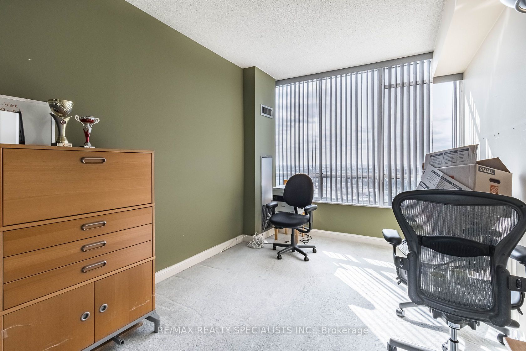 24 Hanover Road, #2204