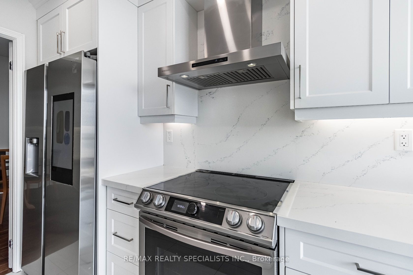 24 Hanover Road, #2204
