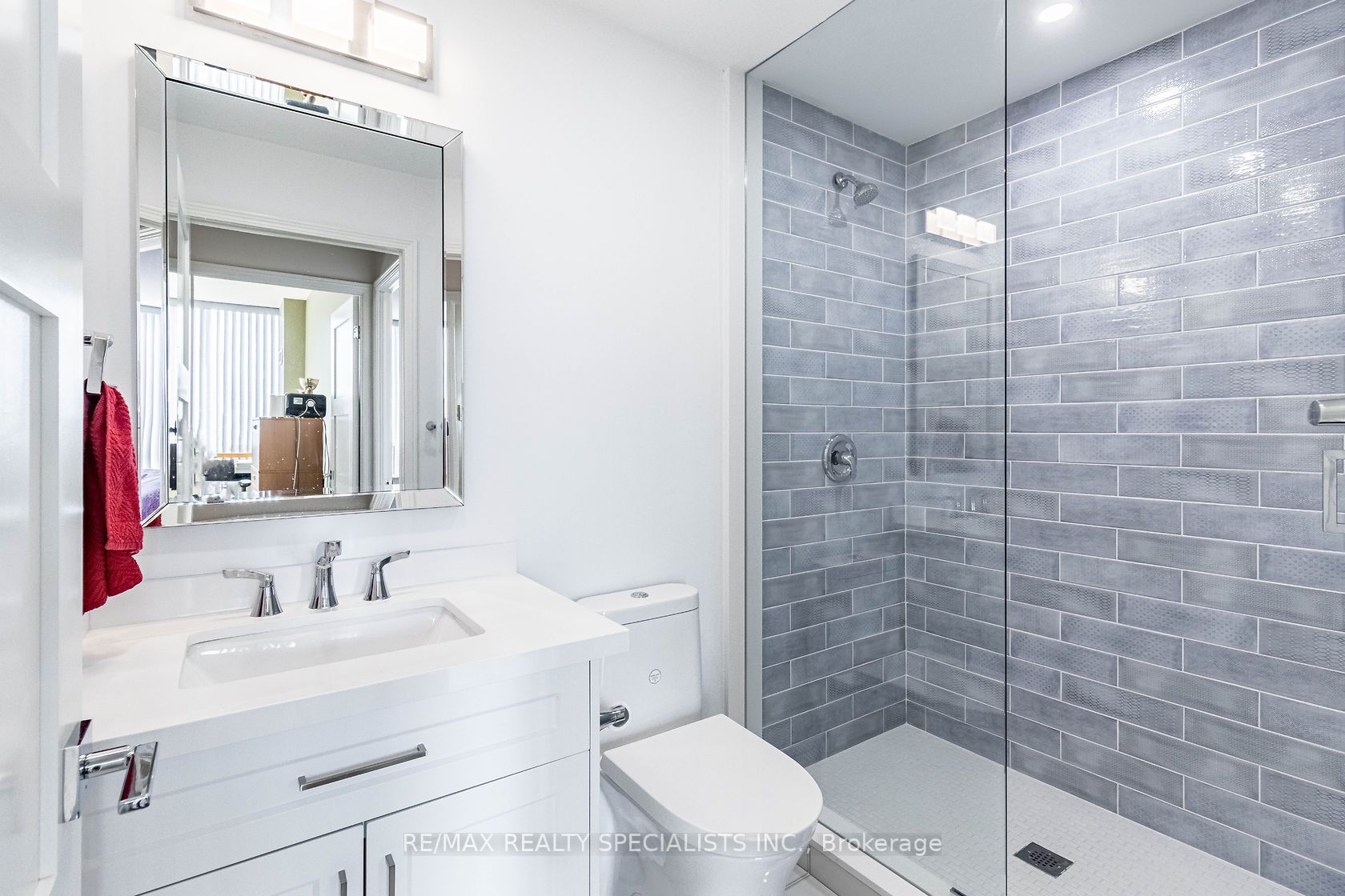 24 Hanover Road, #2204