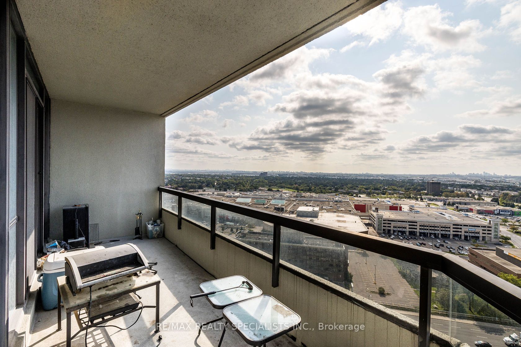 24 Hanover Road, #2204