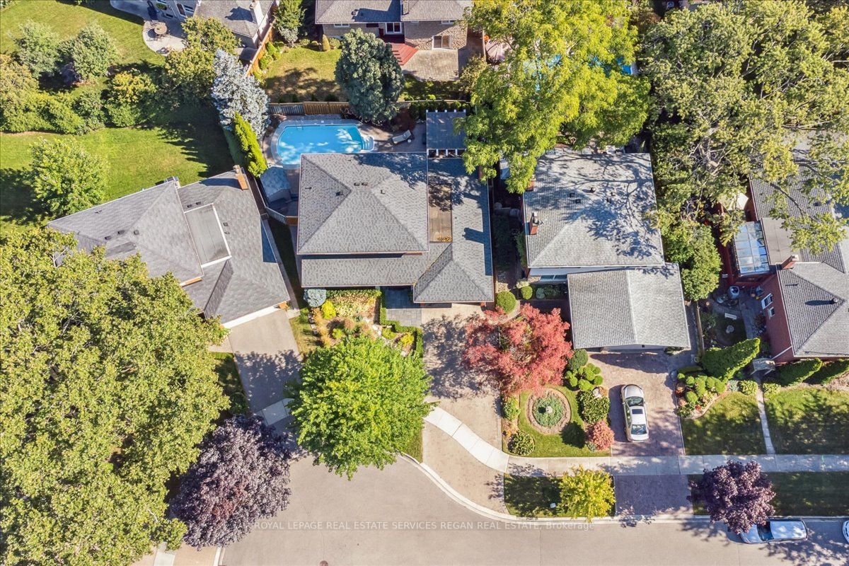 386 Moonglow Crt