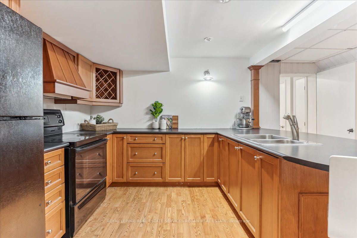 386 Moonglow Crt