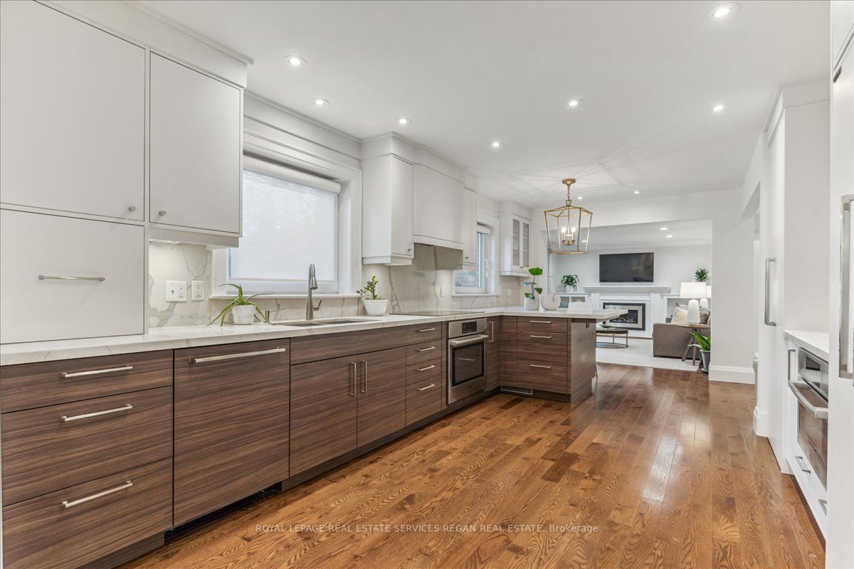 386 Moonglow Crt