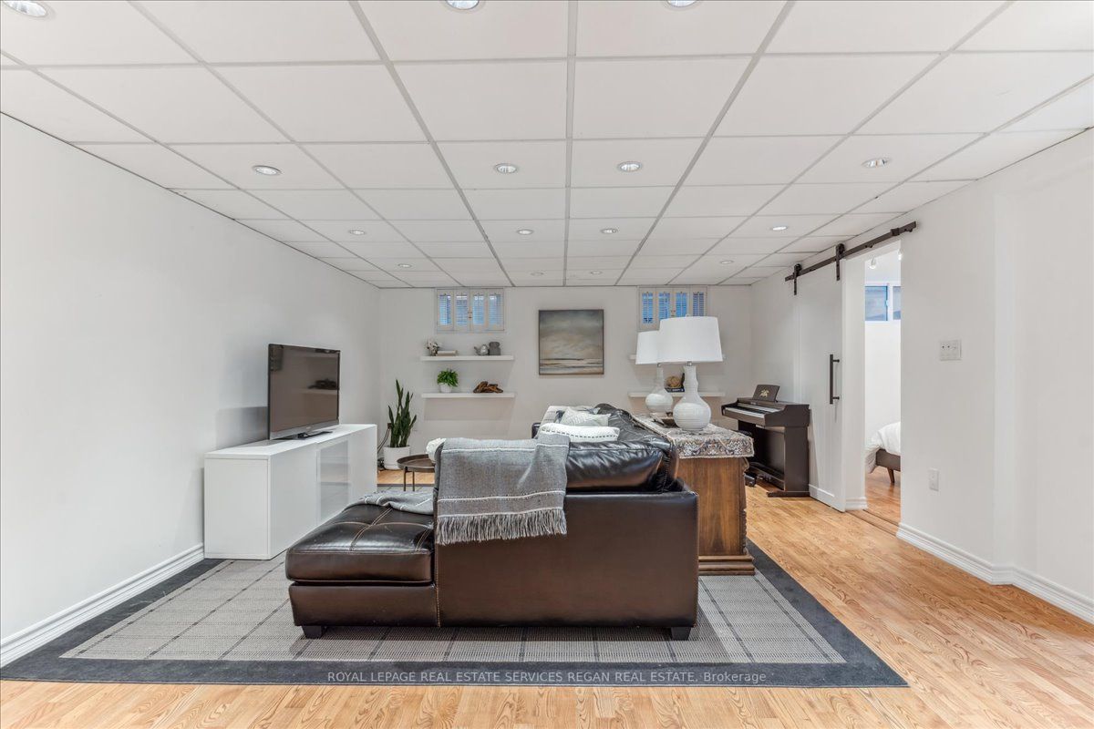 386 Moonglow Crt