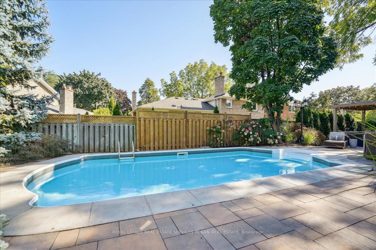 386 Moonglow Crt
