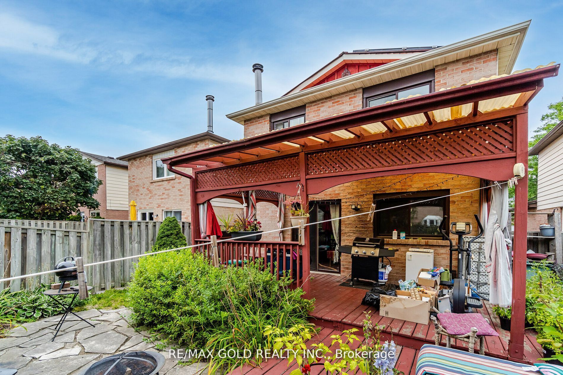 16 Wheatfield Rd