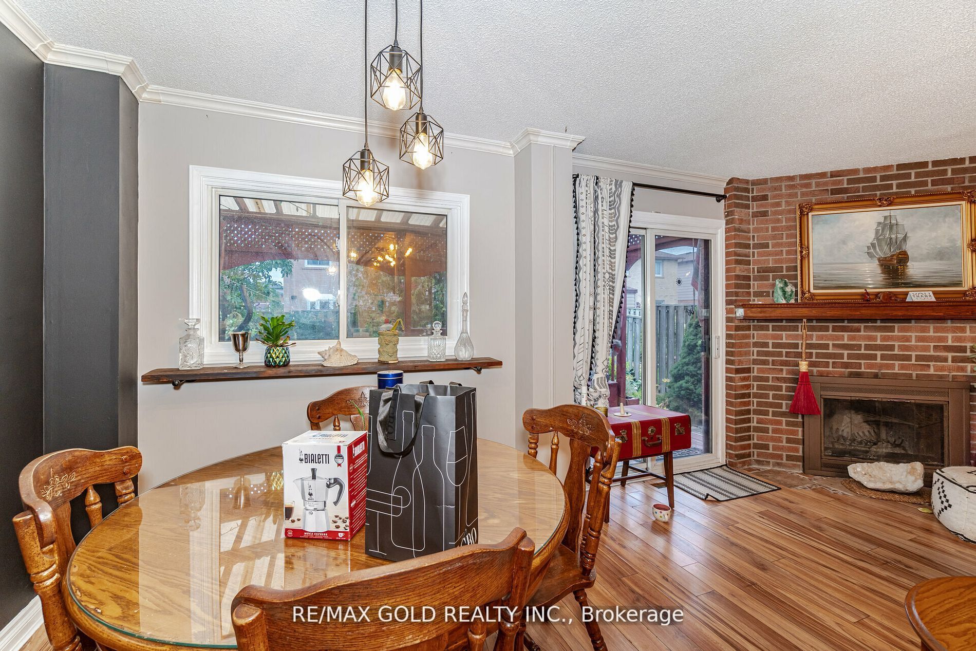 16 Wheatfield Rd