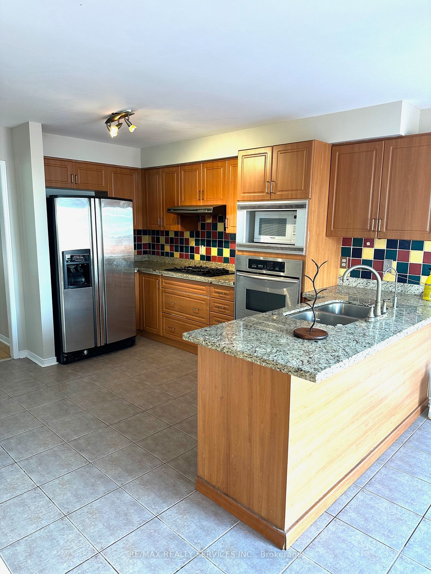 33 Poplar Plains Rd