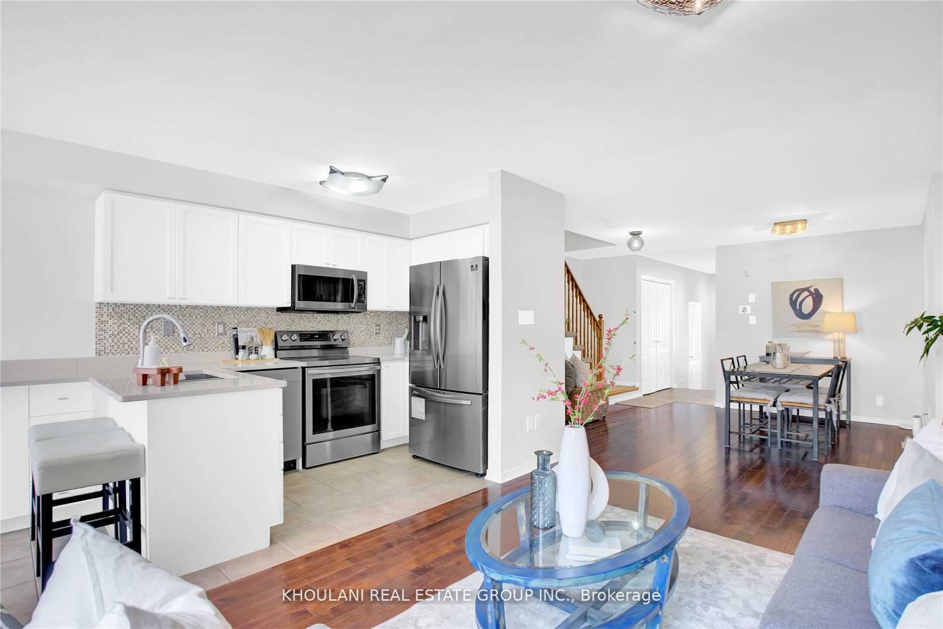 1215 Lamont Cres