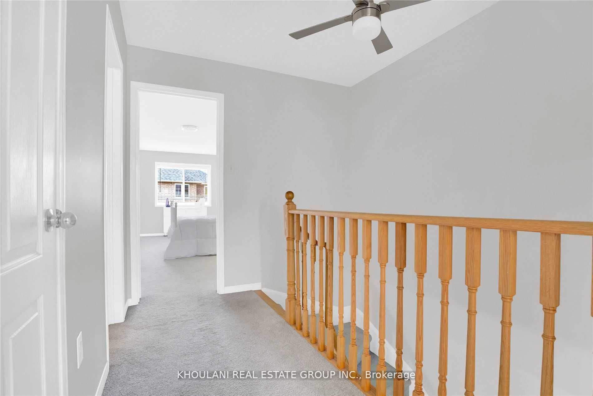 1215 Lamont Cres