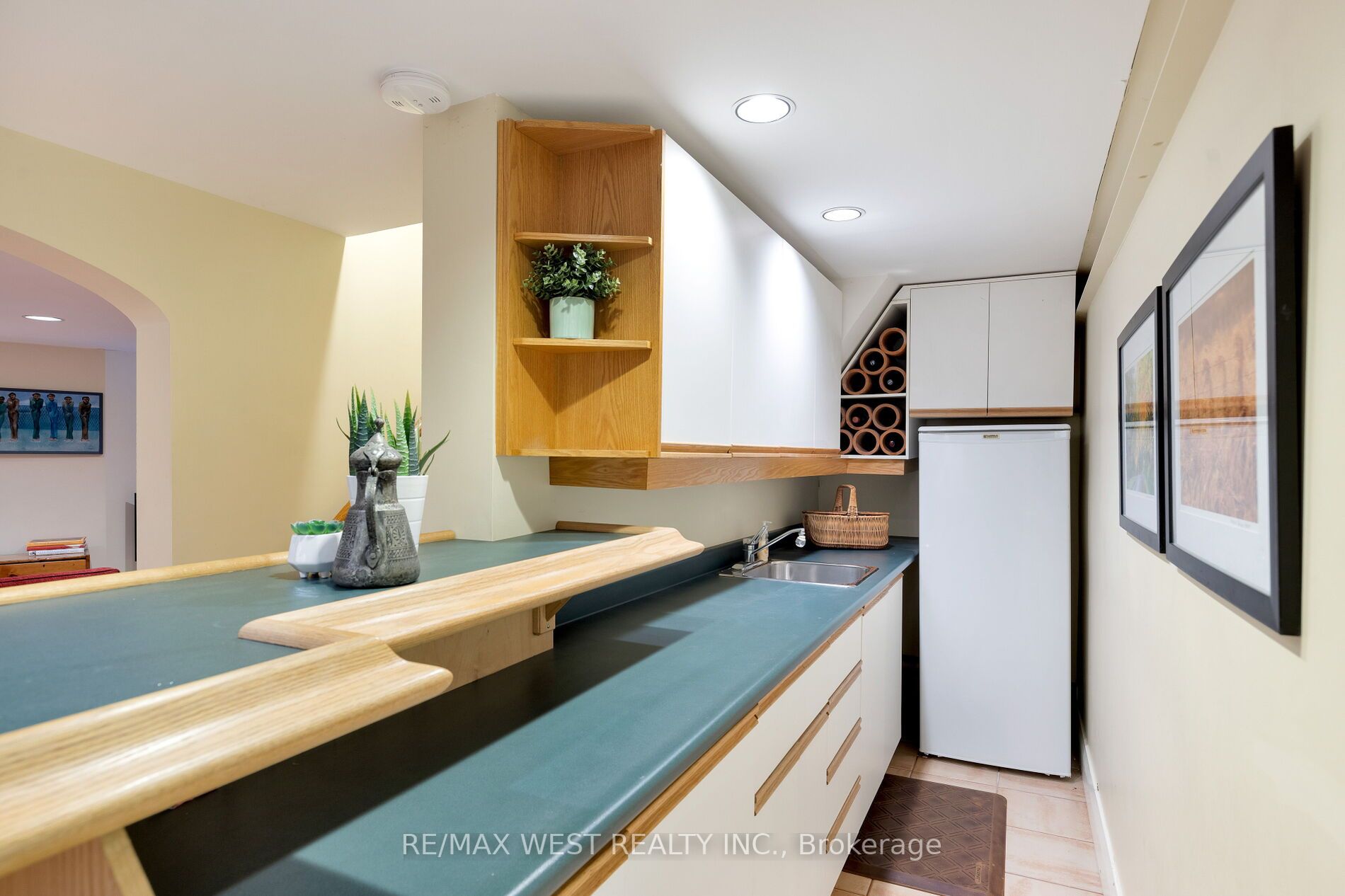 506 Riverside Dr