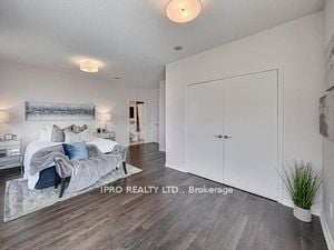 60 Heintzman St, #1613