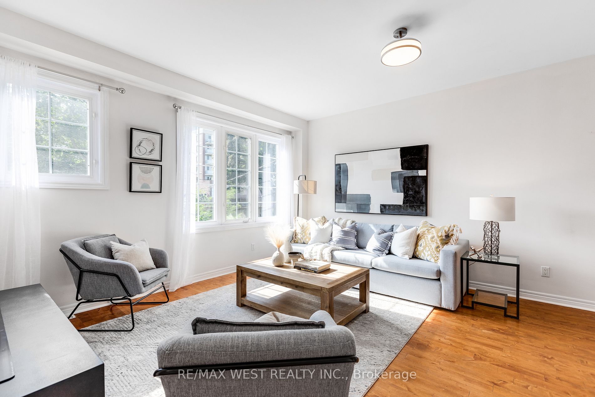 84 Edna Ave